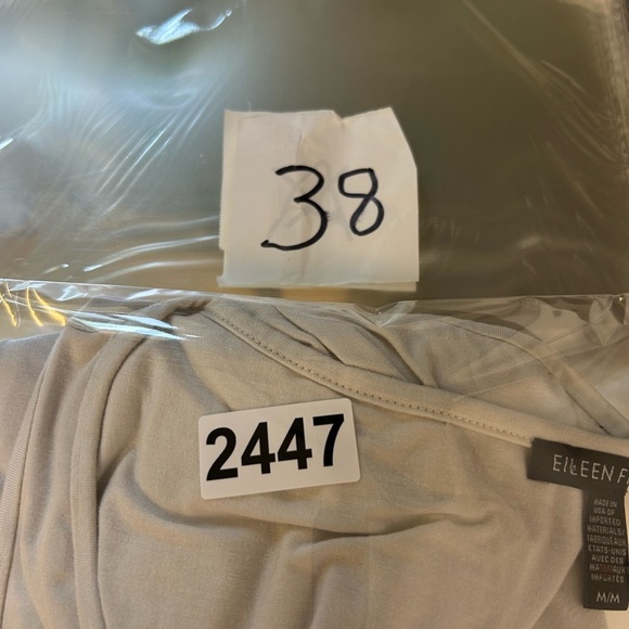 Eileen Fisher Top Blouse Light Gray Stretch Sleeveless Minimalist Size M comfy - Picture 11 of 11